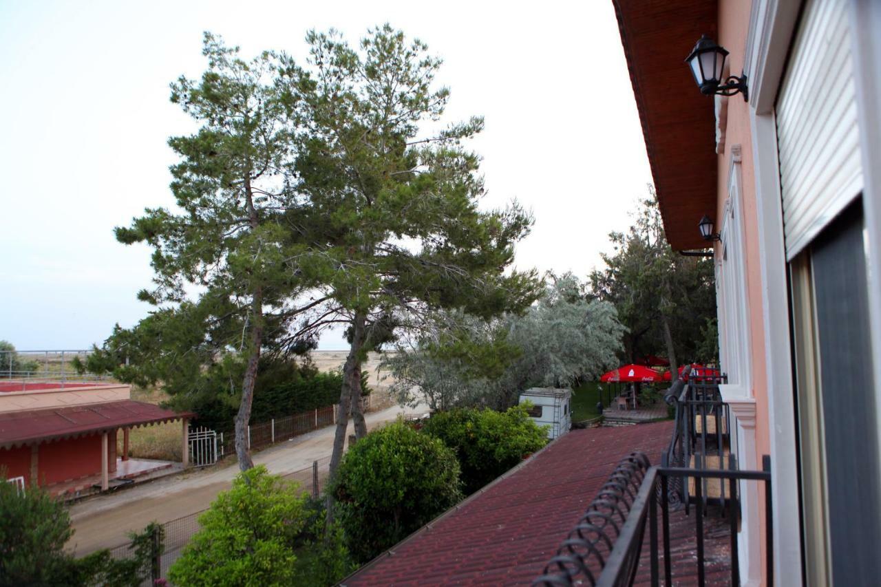Hotel Pelikan Divjake Exterior foto